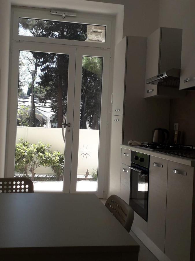 B&B Lido Apartament 10A チヴィタノーヴァ・マルケ エクステリア 写真