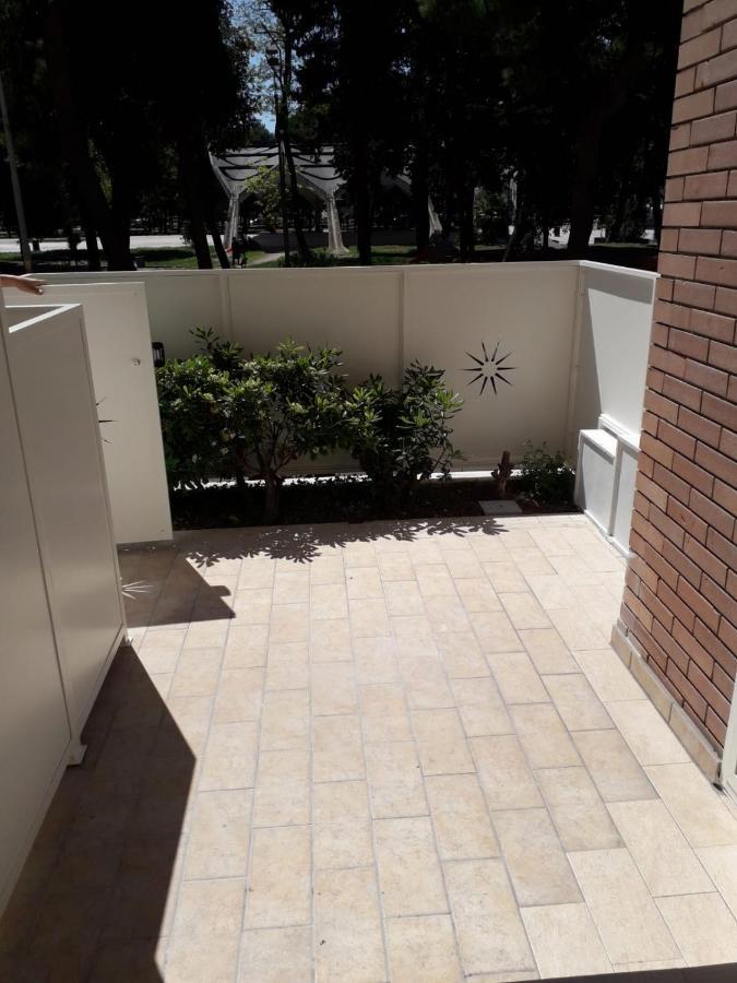 B&B Lido Apartament 10A チヴィタノーヴァ・マルケ エクステリア 写真