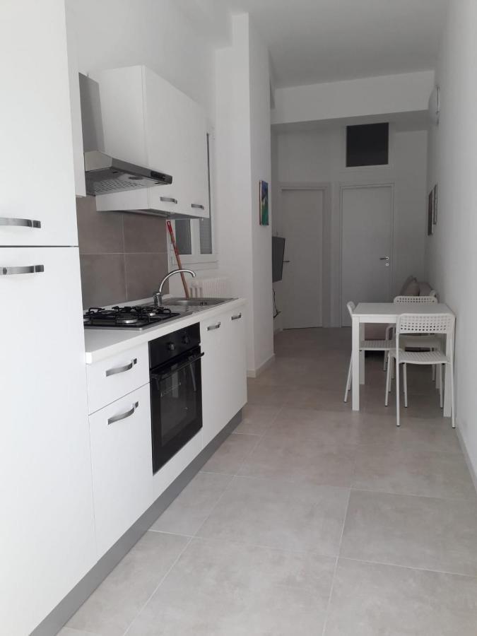 B&B Lido Apartament 10A チヴィタノーヴァ・マルケ エクステリア 写真