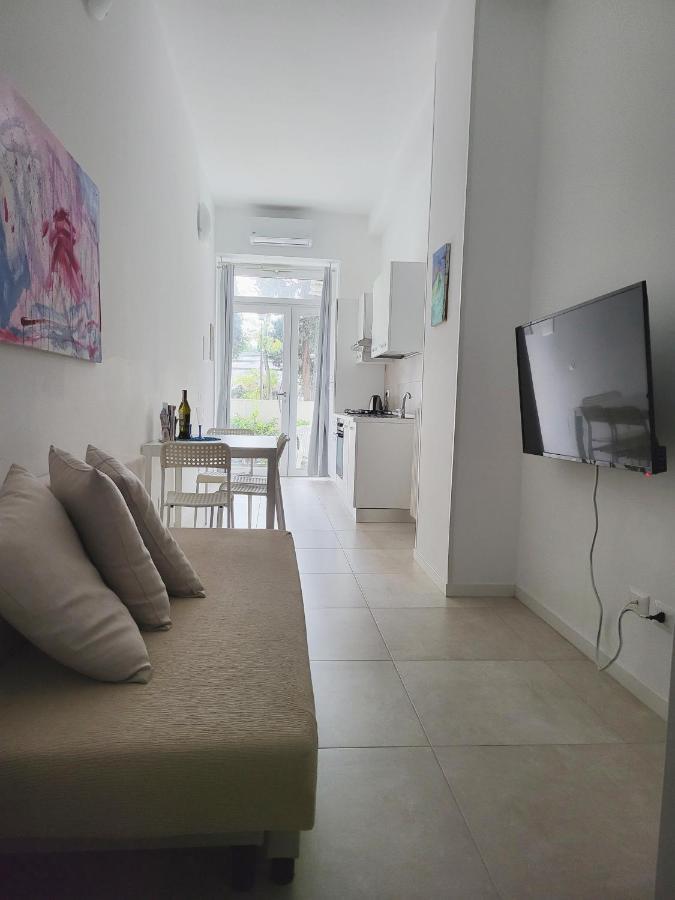 B&B Lido Apartament 10A チヴィタノーヴァ・マルケ エクステリア 写真