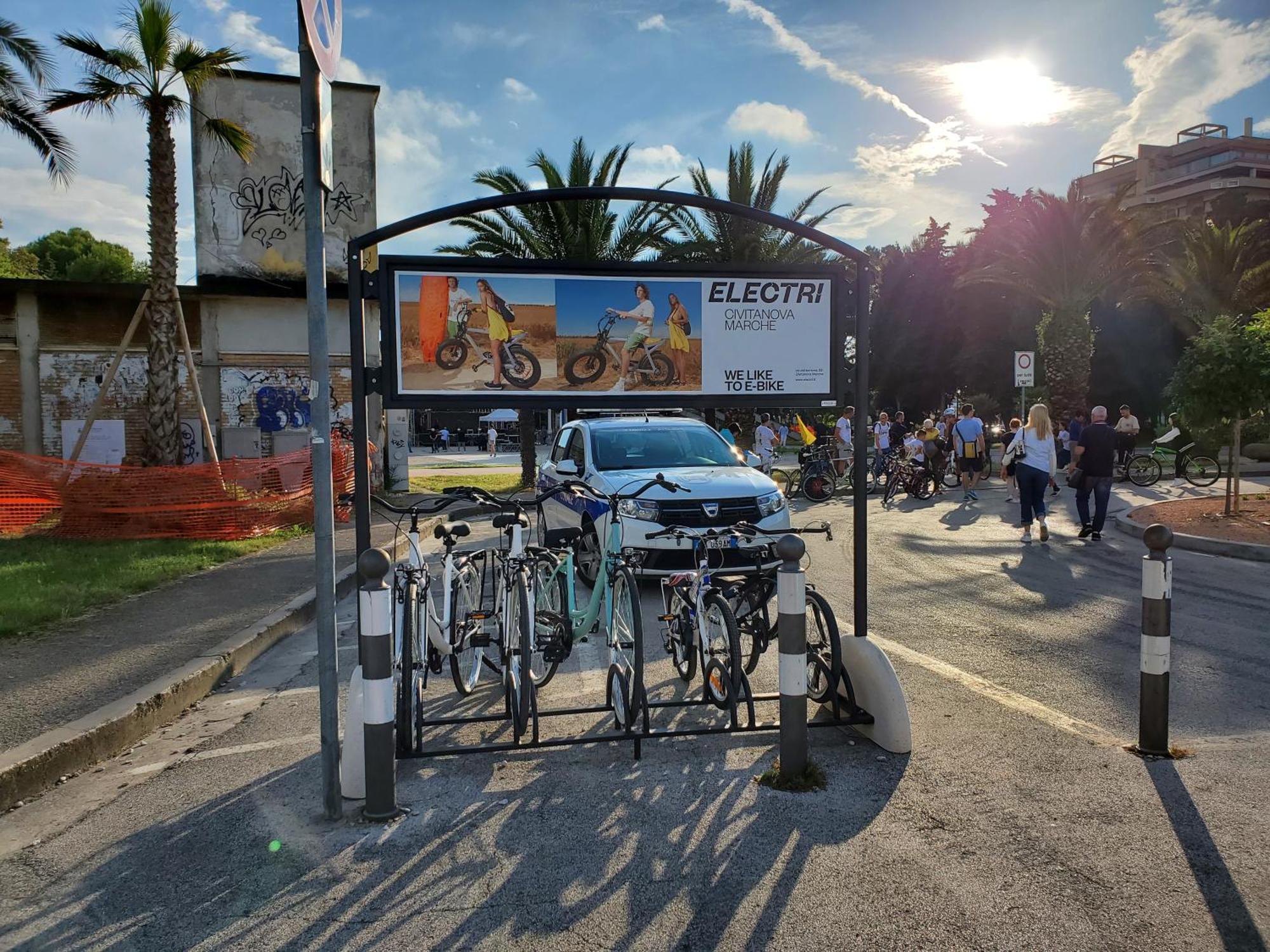 B&B Lido Apartament 10A チヴィタノーヴァ・マルケ エクステリア 写真